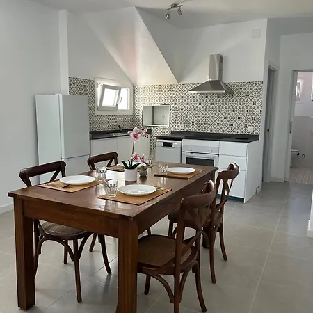Acogedora Casa Con Terraza En *