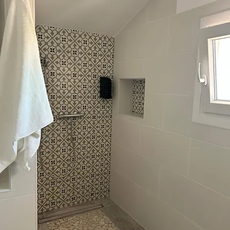 Acogedora Casa Con Terraza En *