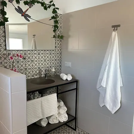 Acogedora Casa Con Terraza En *
